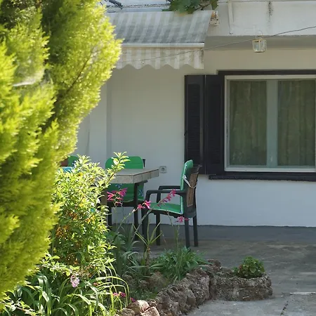 Anna's House